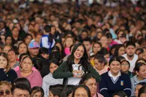 Le&oacute;n entrega 4 mil 300 becas a estudiantes de primaria, secundaria, prepa y universidad
