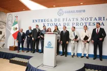 Entrega Guanajuato 7 nuevos fiats notariales