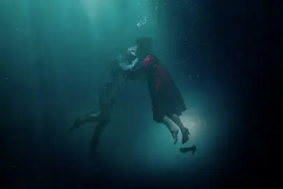La forma del agua, imagen promocional de la pel&iacute;cula