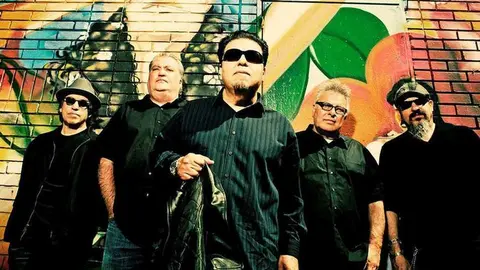 Los Lobos