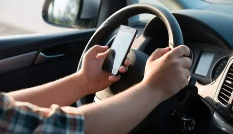 SSG exhorta a evitar el uso del celular mientras se conduce