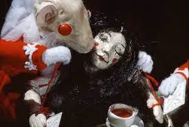Blood Tea and Red String, fotograma