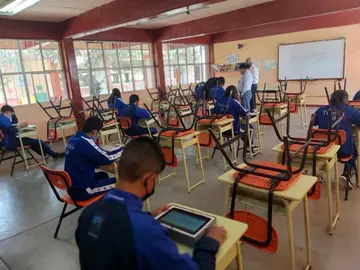 escuela jovenes