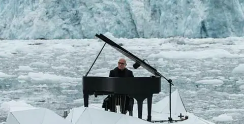 Ludovico Einaudi- Un viaje por las nubes del tiempo