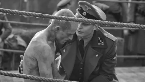 Peleando por mi vida&nbsp;(The Survivor, Canad&aacute;-Hungr&iacute;a-EU, 2021)