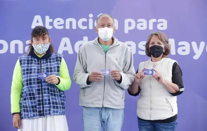 Entrega de Tarjetas Ac&aacute;mbaro 