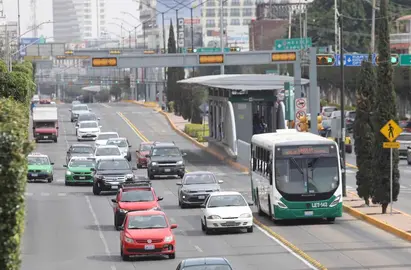 leon transporte oruga camion