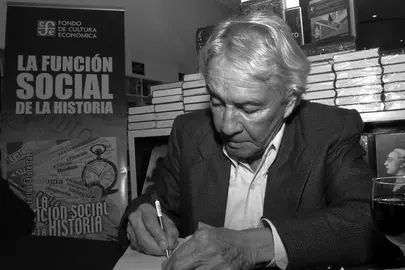 Enrique Florescano, Centro Cultural Bella &Eacute;poca, Librer&iacute;a FCE Condesa, septiembre del 2012 - Foto, Pascual Borzelli Iglesias
