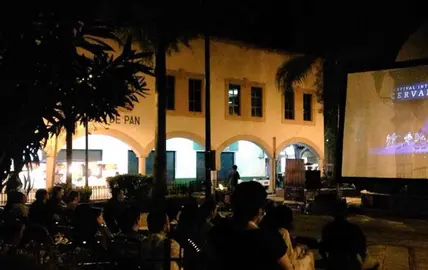 Cine en tu Barrio