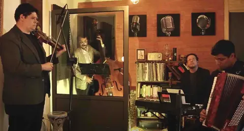Divergentes Tango