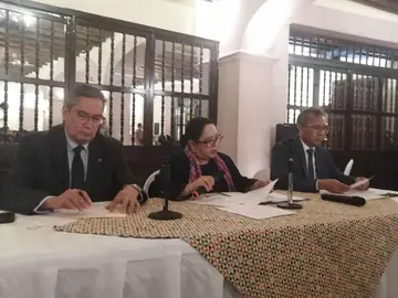 Rueda de prensa UG