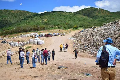 Supervisan ciudadanos la remediaci&oacute;n del basurero en Guanajuato Capital