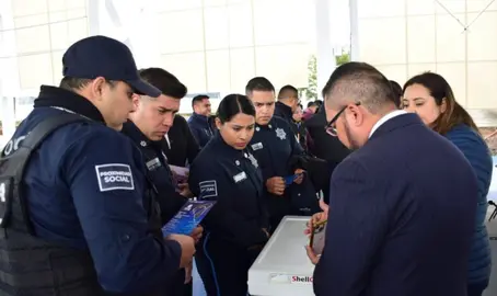 polic&iacute;as