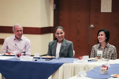 La Candidata Libia Dennise expone ante consejeros de SAPAL su visi&oacute;n sobre el tema 'agua' para Guanajuato