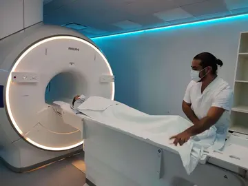 resonador magn&eacute;tico