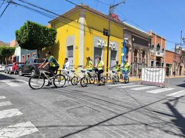 Le&oacute;n