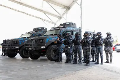 Grupo Especial T&aacute;ctico de Polic&iacute;a Le&oacute;n recibe veh&iacute;culos mamba
