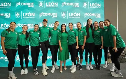 Le&oacute;n