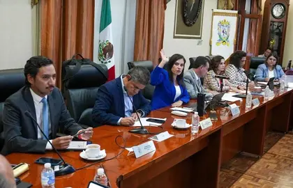 Le&oacute;n