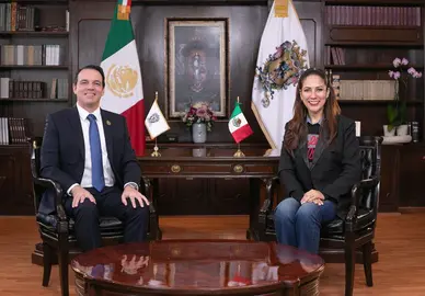 Libia Dennise Garc&iacute;a, gobernadora de Guanajuato, acompa&ntilde;ada por Daniel Jim&eacute;nez Lona, secretario de Gobierno del estado
