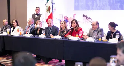 Libia Dennise encabeza sesi&oacute;n del consejo consultivo tur&iacute;stico de Guanajuato