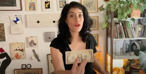 DOLAR