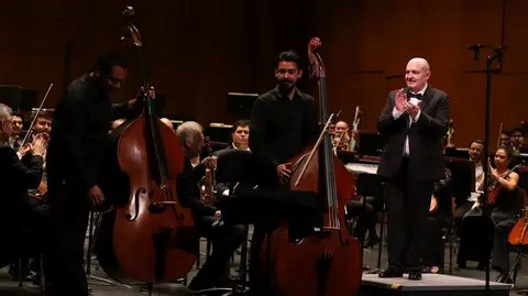 Jes&uacute;s Medina dirige 'Alebrijes' del contrabajista Rodrigo Mata al frente de la OSUG