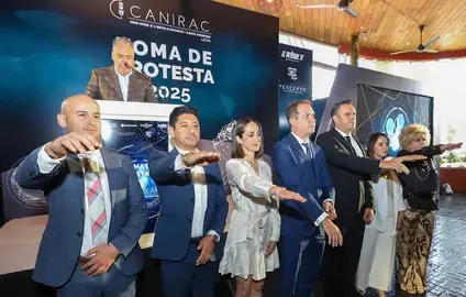 Rinde protesta la directiva de CANIRAC Le&oacute;n 2025-2027