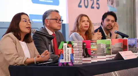 Presentan libro sobre los 50 a&ntilde;os de la Universidad Aut&oacute;noma Metropolitana 
