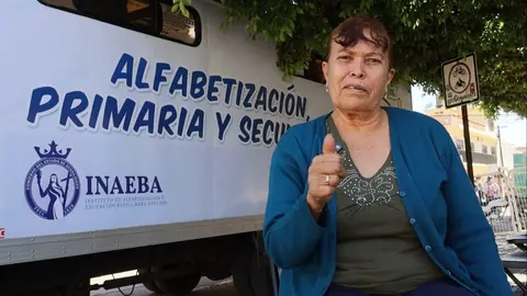 Estudiantes en servicio social abaten el analfabetismo con INAEBA