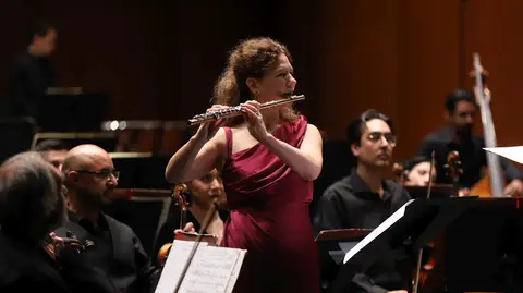 OSUG estrena en Guanajuato obra de Michael Daughert con la flautista Megan Maiorana