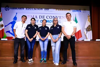 Instructores de DIF Guanajuato viajan a Italia para capacitarse en 'Joy of Moving'