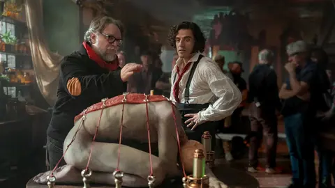 Frankenstein, de Guillermo del Toro - Fotograma promocional de la pel&iacute;cula