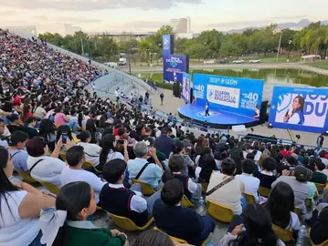 Le&oacute;n inicia la convocatoria de becas escolares Excelencia