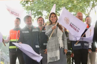 Libia Dennise y gobernador de Quer&eacute;taro inician la construcci&oacute;n del tren interurbano