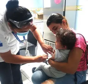 Salud Guanajuato supera metas en vacunaci&oacute;n infantil