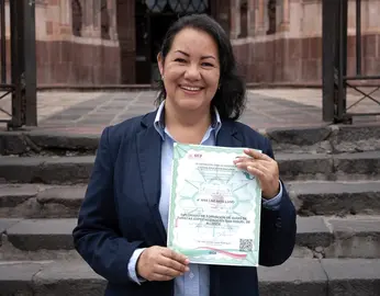 Ana Luz se capacita como gu&iacute;a profesional de turistas con apoyo del IECA