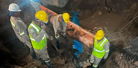 Reparan fuga en tuber&iacute;a del SAPAL
