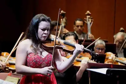 violinista Ang&eacute;lica Olivo
