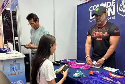 Stand del Marat&oacute;n de Le&oacute;n en la Expo Deportiva del Marat&oacute;n Lala, en Torre&oacute;n.