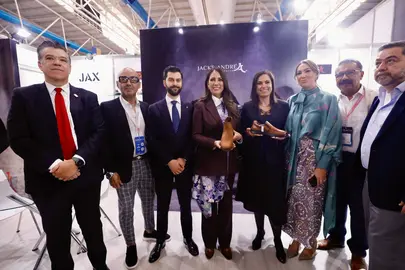Autoridades y representantes del sector industrial encabezaron la inauguraci&oacute;n de SAPICA 94 en Le&oacute;n, evento que conmemora los 100 a&ntilde;os de la industria del calzado organizada en Guanajuato.