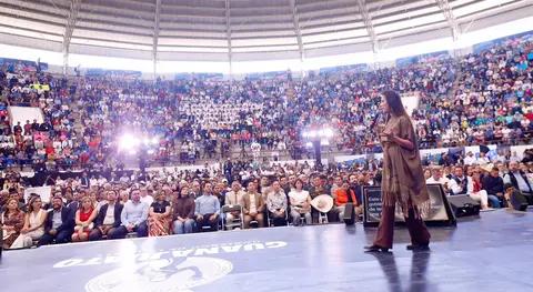 La gobernadora Libia Dennise Garc&iacute;a durante la presentaci&oacute;n de los proyectos para la regi&oacute;n Laja-Baj&iacute;o