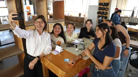 Alumnas de diversas sedes universitarias se integran a las mesas de trabajo y reflexi&oacute;n colectiva por el D&iacute;a Internacional de la Mujer.