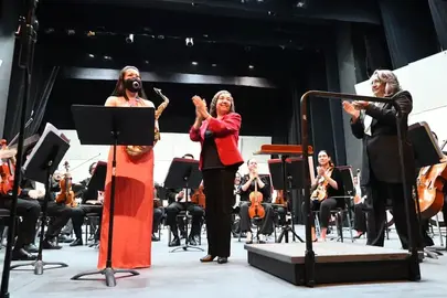 Dirigida por Grace Echauri, la OSUG estrena obra de Leticia Armijo y reconoce el talento sinf&oacute;nico femenino