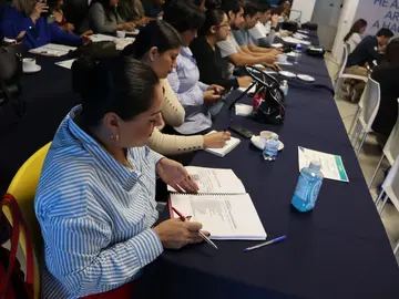 Los talleres gratuitos buscan que los emprendedores locales formalicen sus negocios y utilicen herramientas digitales para incrementar sus ventas.