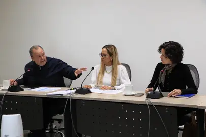 Integrantes de la Comisi&oacute;n de Medio Ambiente durante el an&aacute;lisis de las reformas para fortalecer la protecci&oacute;n forestal y la regulaci&oacute;n de residuos s&oacute;lidos en el estado.