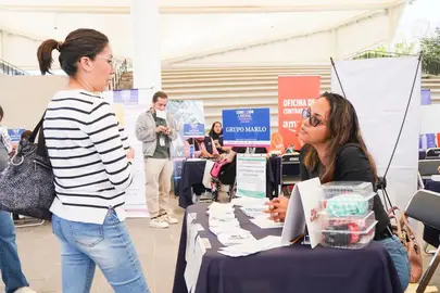 A trav&eacute;s de programas de vinculaci&oacute;n, se ofertaron m&aacute;s de mil 600 vacantes para mujeres en el interior de diversos sectores industriales durante marzo.