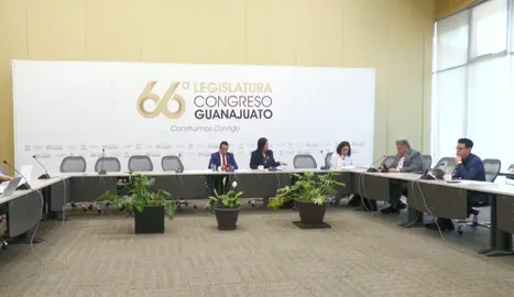 Integrantes de la Comisi&oacute;n de Justicia y asesores parlamentarios analizaron la viabilidad de reformar la Ley Org&aacute;nica de la Fiscal&iacute;a General del Estado.