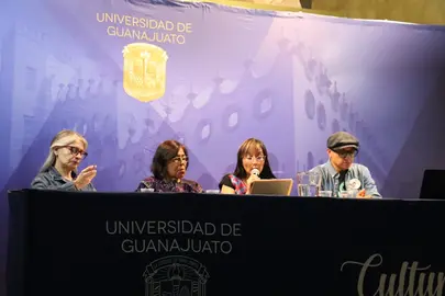 Mesa de an&aacute;lisis sobre la "Trilog&iacute;a de la violencia" de Felipe Cazals, con la participaci&oacute;n de acad&eacute;micas y creadoras en el marco de las actividades culturales de la UG.