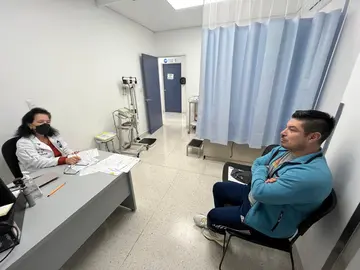 Como parte de las acciones de vigilancia sanitaria en el estado, se verifican las condiciones de higiene, caducidad de insumos y expedientes cl&iacute;nicos en centros de terapia intravenosa.